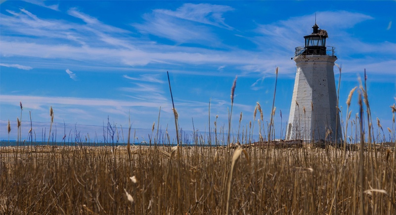 black_rock_harbor_light_bridgeport.jpg